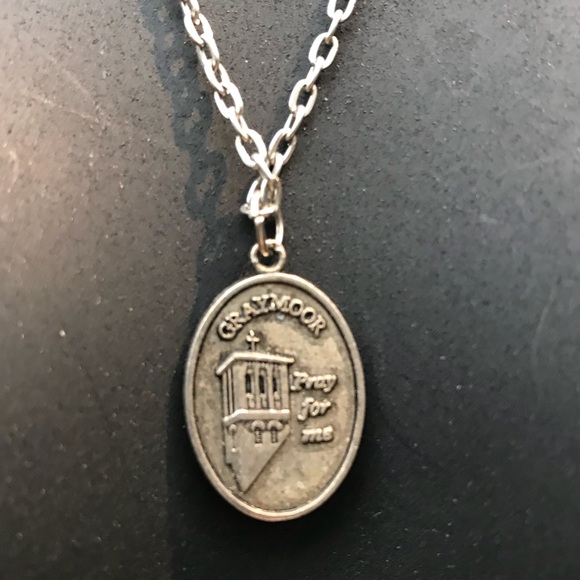 St. Anthony necklace - Picture 8 of 8